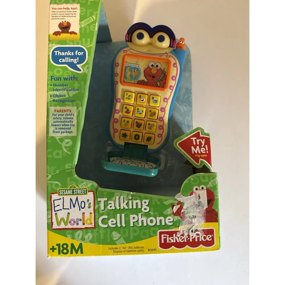 New Vintage 2002 Mattel Sesame Street Elmo's World Talking Flip Cell Phone Toy